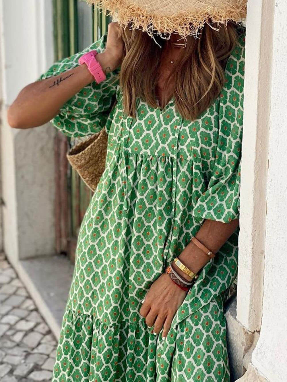Bohemian Printed Maxi Dress - Flowy Boho-Chic Silhouette with Vibrant Pattern